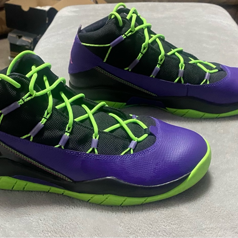 I purchase these from Nike Store they are too small.